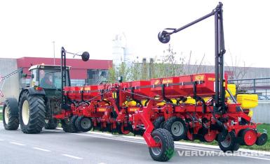 Сеялки - MATERMACC пропашная сеялка MS  SUPER 8100  12x70 навесная, с транспортным устройством